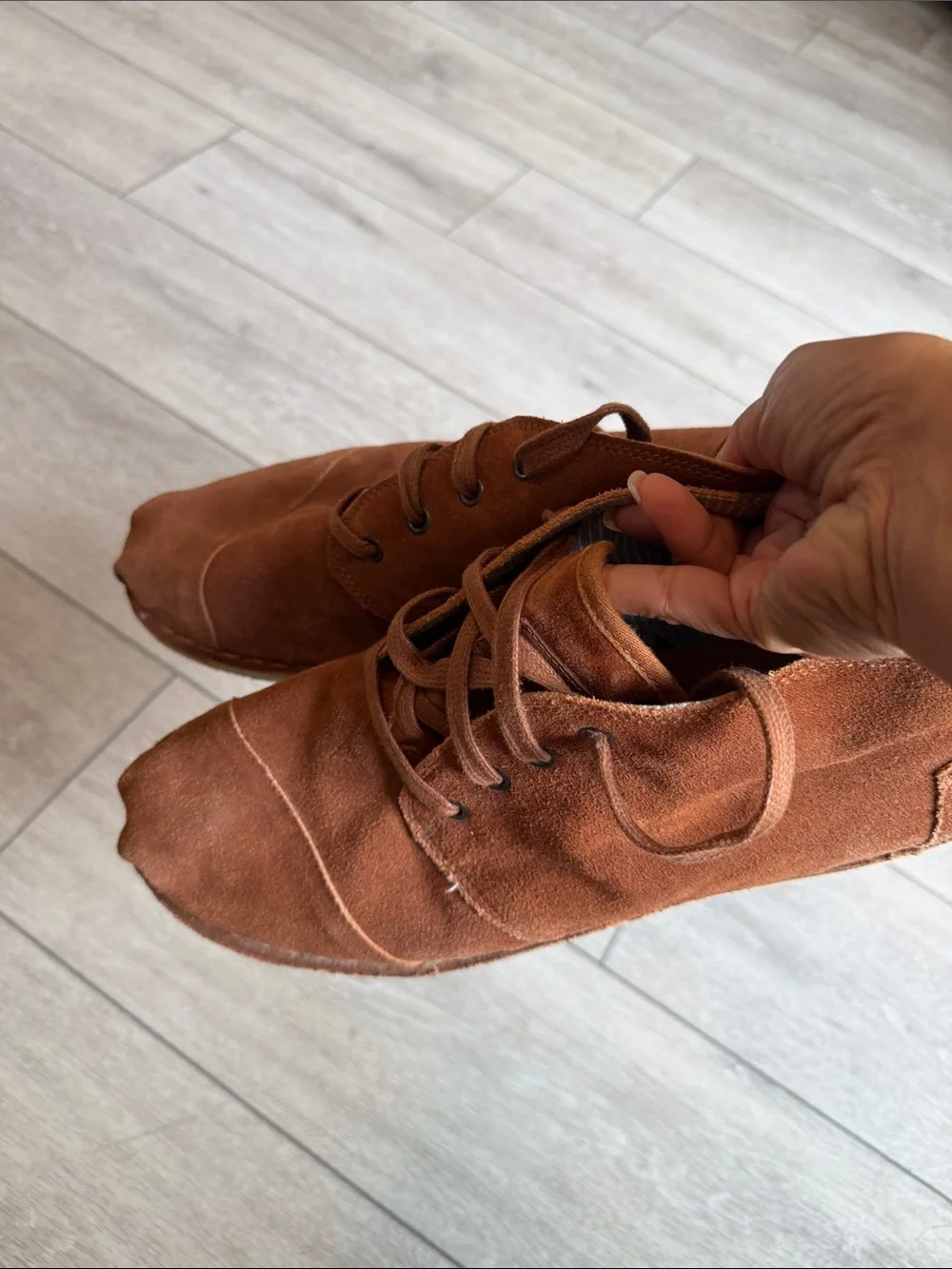 Toms Men's soft Brown Suede Chukka Boots size 14